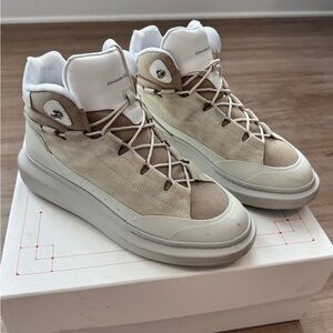 Alexander McQueen Men's Cream and White Sneakers